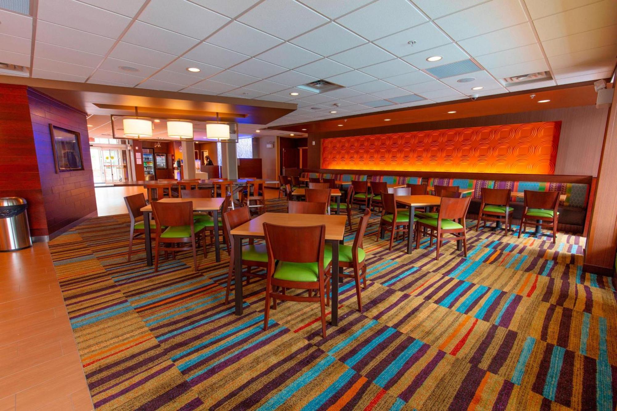 Fairfield Inn & Suites By Marriott Atlanta וודסטוק מראה חיצוני תמונה